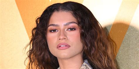 sexy zendaya|Zendaya Celebrated Her 27th Birthday In Tiny Bejeweled Bra and。